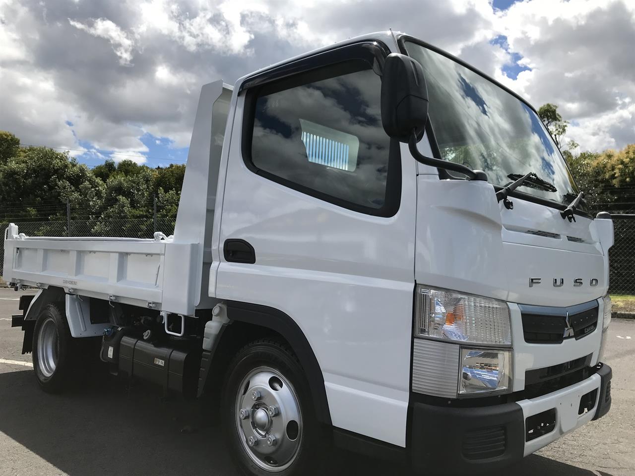 2019 Mitsubishi Canter