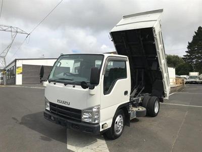 2012 Isuzu Elf