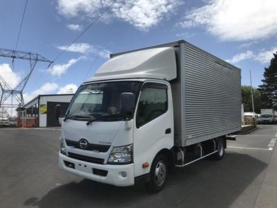 2015 Hino Dutro