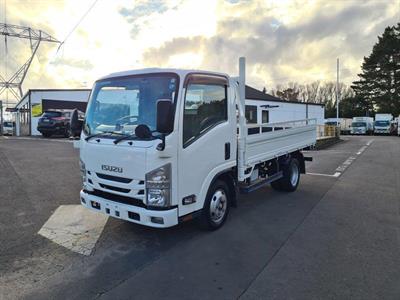 2018 Isuzu Elf