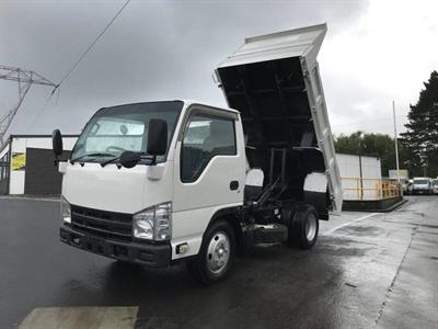 2014 Isuzu Elf