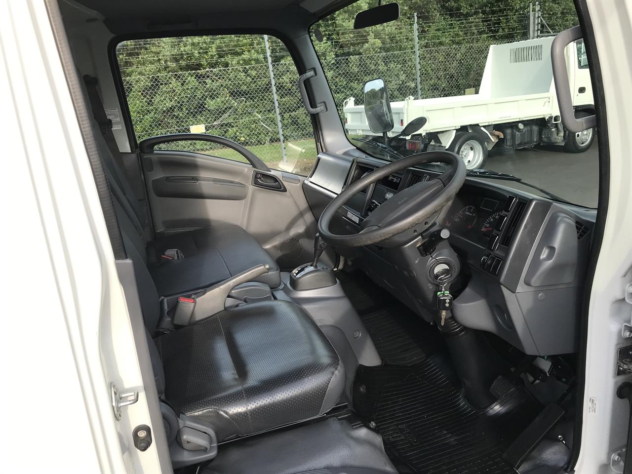 2015 Isuzu Elf