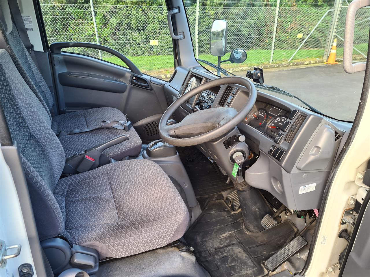 2018 Isuzu Elf