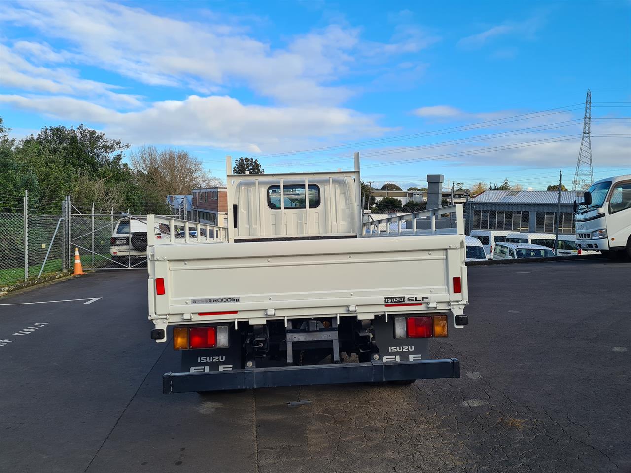 2018 Isuzu Elf