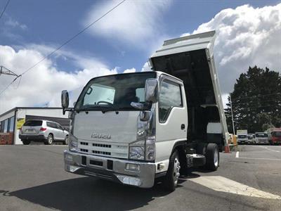 2014 Isuzu Elf