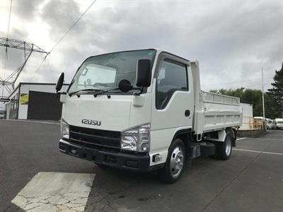 2013 Isuzu Elf