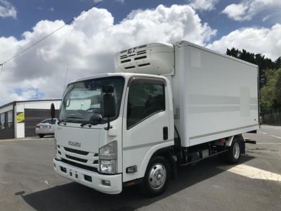 2017 Isuzu Elf