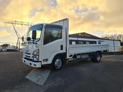 2018 Isuzu Elf