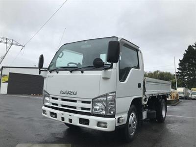 2017 Isuzu Elf