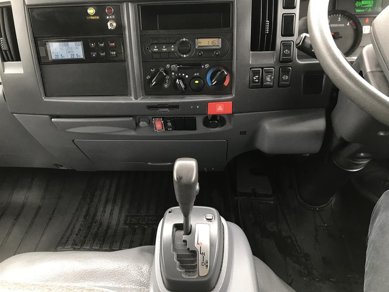 2020 Isuzu Elf