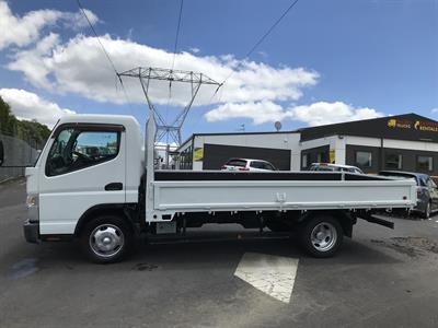 2017 Mitsubishi Canter - Thumbnail